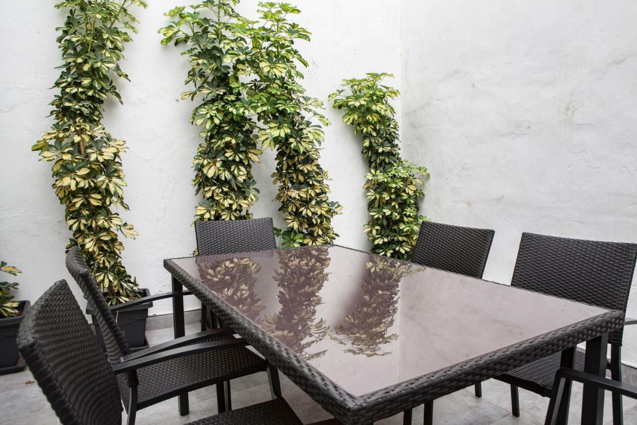 Apartamento Mendoza เซบีญา ภายนอก รูปภาพ